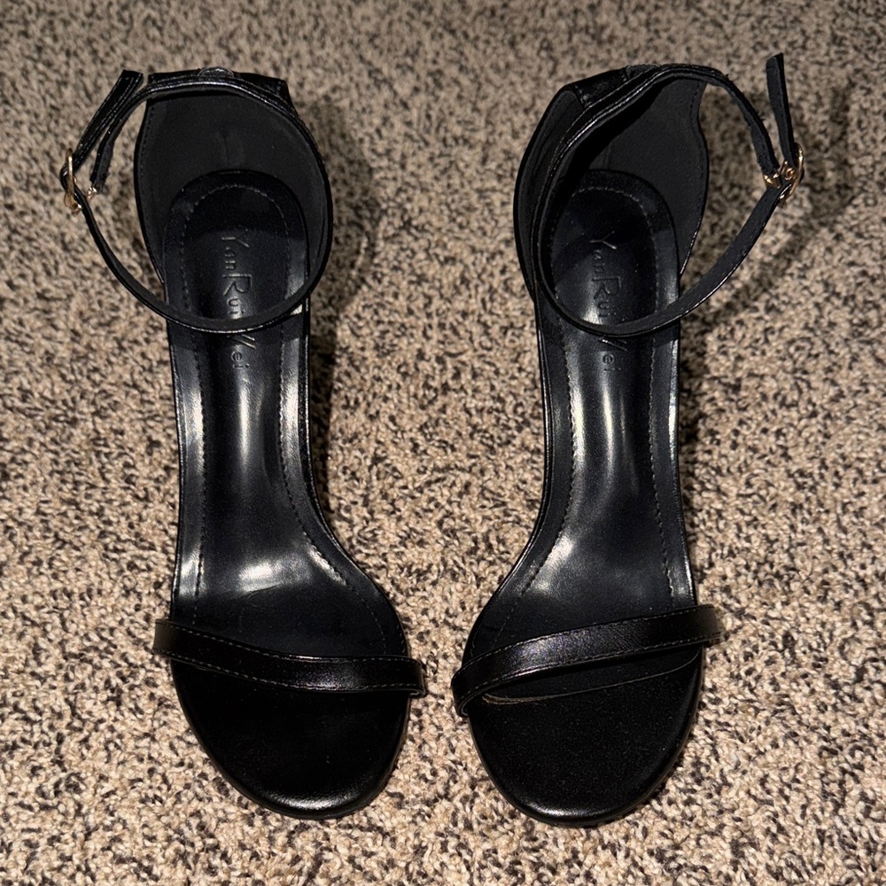 Chic Black Ankle Strap Heels
